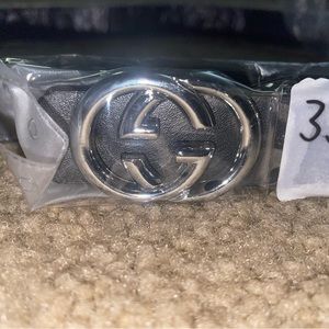 Black G Buckle Belt | 1 inch thick 33.5 inches long | Fits a Women’s MEDIUM